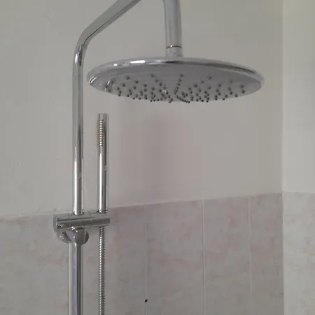 דירה Lora *